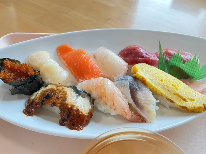 昼食